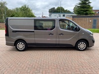 VAUXHALL VIVARO
