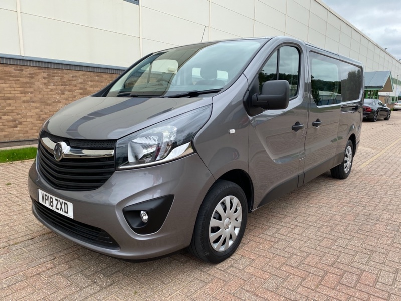 VAUXHALL VIVARO