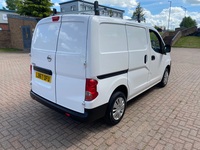 NISSAN NV200