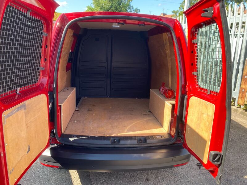 VOLKSWAGEN CADDY