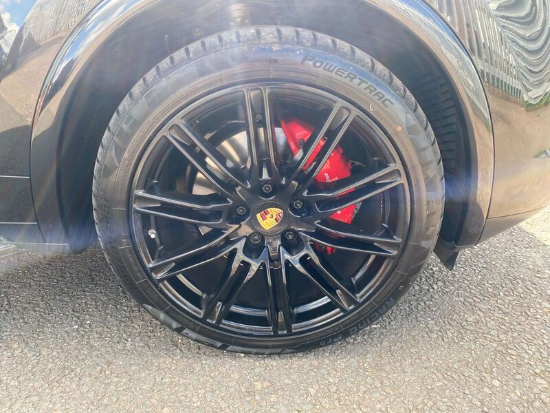 PORSCHE CAYENNE