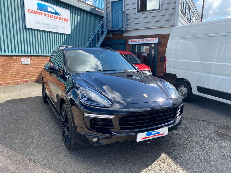 PORSCHE CAYENNE