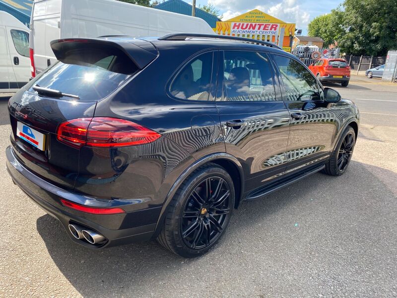 PORSCHE CAYENNE